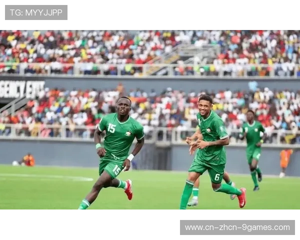 意大利门将达米安·克拉拉多次关键扑救，助东道主紧咬比分